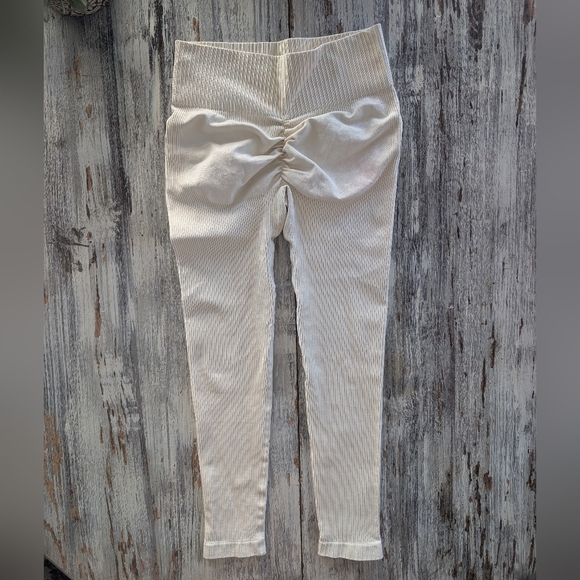 Bo + Tee Sculpt Seamless Ribbed Leggings Cream Women's Medium - Picture 6 of 7